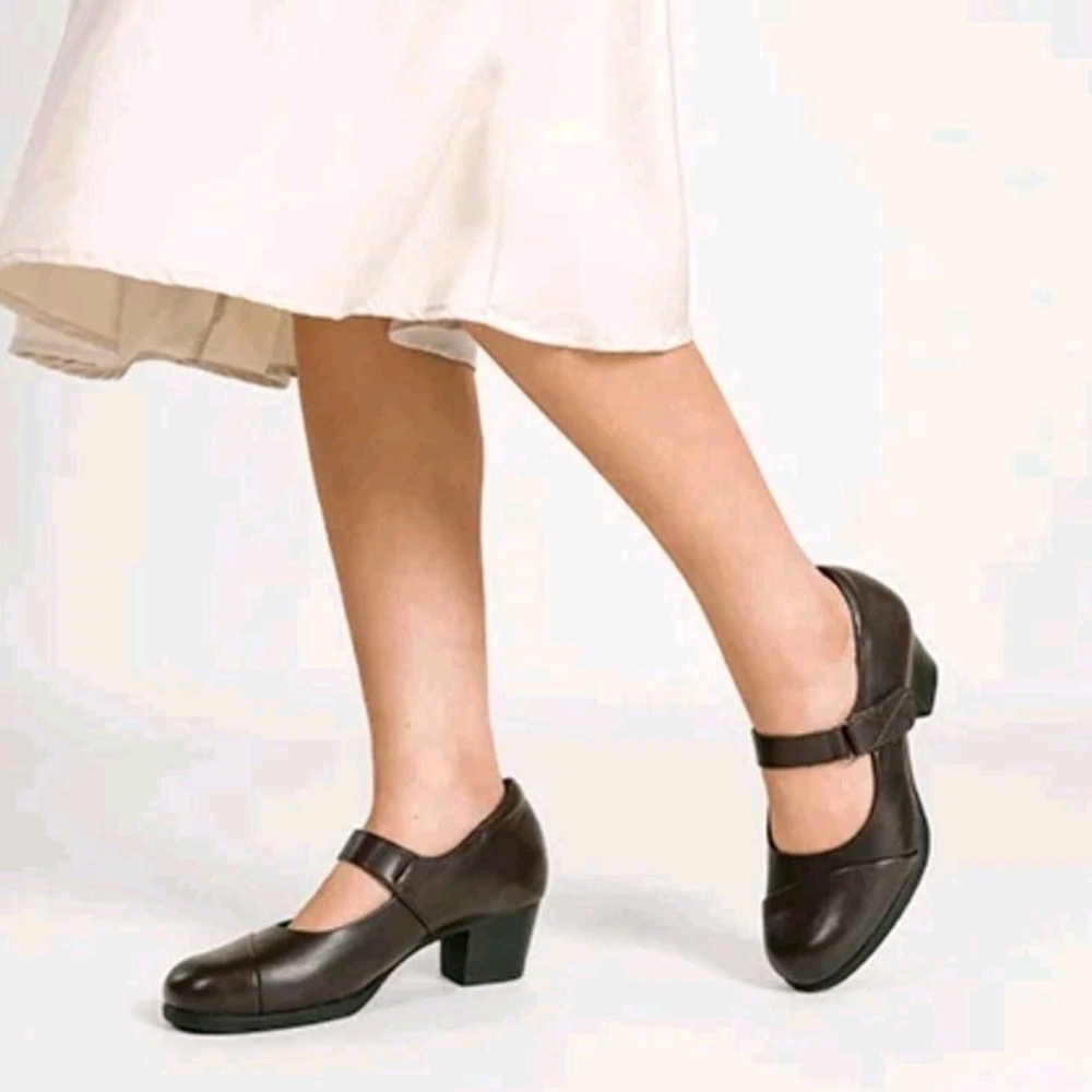 Clarks Dark Brown Mary Jane Heels